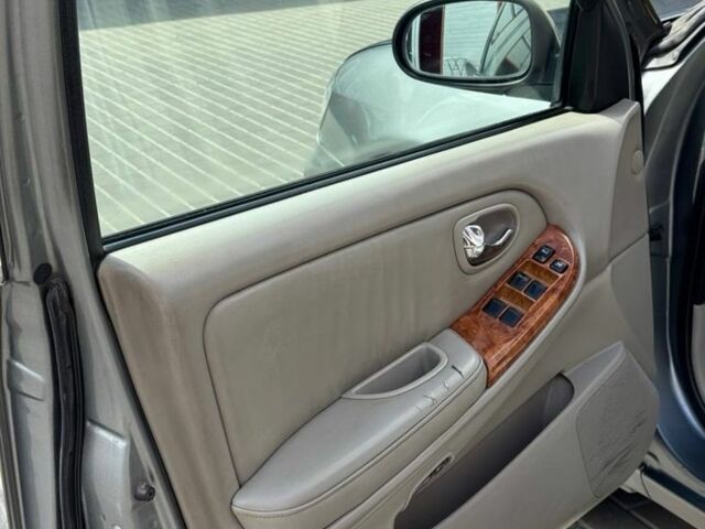 Серый Ниссан Максима, объемом двигателя 2 л и пробегом 200 тыс. км за 3550 $, фото 11 на Automoto.ua