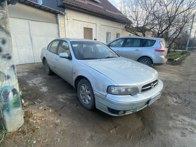 Серый Ниссан Максима, объемом двигателя 2 л и пробегом 250 тыс. км за 799 $, фото 2 на Automoto.ua