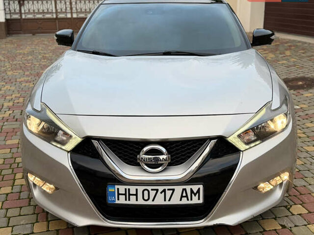 Серый Ниссан Максима, объемом двигателя 3.5 л и пробегом 120 тыс. км за 12900 $, фото 2 на Automoto.ua