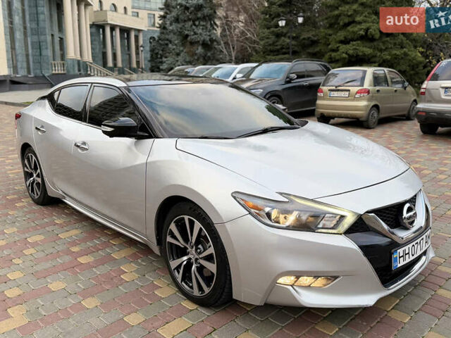 Серый Ниссан Максима, объемом двигателя 3.5 л и пробегом 120 тыс. км за 12900 $, фото 4 на Automoto.ua