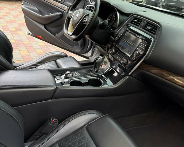 Серый Ниссан Максима, объемом двигателя 3.5 л и пробегом 120 тыс. км за 12900 $, фото 10 на Automoto.ua