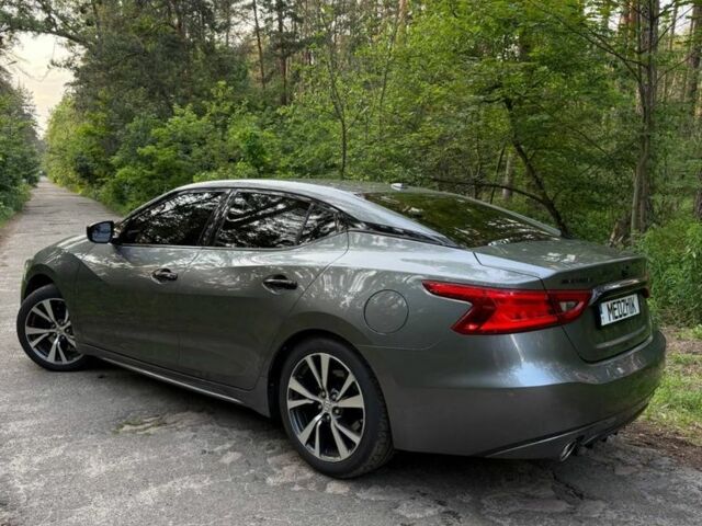 Серый Ниссан Максима, объемом двигателя 3.5 л и пробегом 180 тыс. км за 13000 $, фото 3 на Automoto.ua