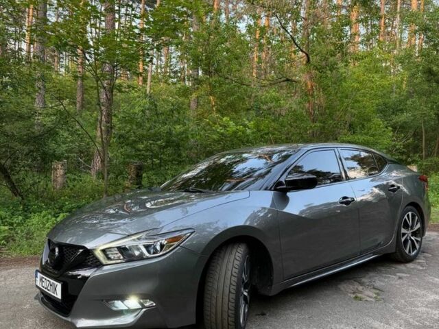 Серый Ниссан Максима, объемом двигателя 3.5 л и пробегом 180 тыс. км за 13000 $, фото 2 на Automoto.ua