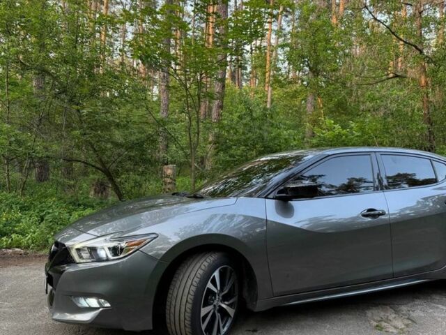 Серый Ниссан Максима, объемом двигателя 3.5 л и пробегом 180 тыс. км за 13000 $, фото 1 на Automoto.ua