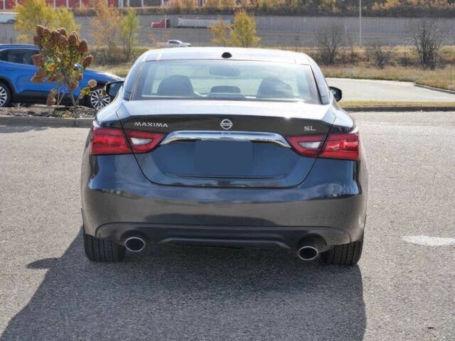 Серый Ниссан Максима, объемом двигателя 3.5 л и пробегом 73 тыс. км за 12000 $, фото 5 на Automoto.ua