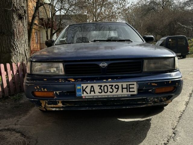 Синий Ниссан Максима, объемом двигателя 3 л и пробегом 300 тыс. км за 1200 $, фото 4 на Automoto.ua