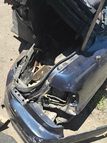 Синий Ниссан Максима, объемом двигателя 2 л и пробегом 400 тыс. км за 800 $, фото 1 на Automoto.ua