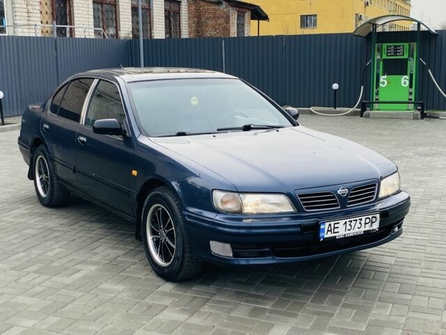 Синий Ниссан Максима, объемом двигателя 2 л и пробегом 170 тыс. км за 1400 $, фото 5 на Automoto.ua