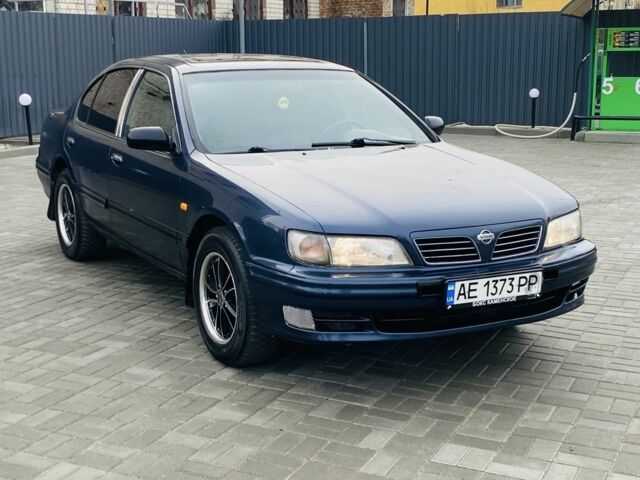 Синий Ниссан Максима, объемом двигателя 2 л и пробегом 170 тыс. км за 1400 $, фото 2 на Automoto.ua