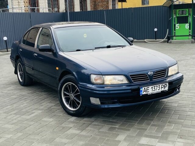 Синий Ниссан Максима, объемом двигателя 2 л и пробегом 170 тыс. км за 1400 $, фото 1 на Automoto.ua