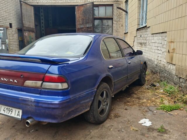 Синій Ніссан Максіма, об'ємом двигуна 3 л та пробігом 300 тис. км за 950 $, фото 3 на Automoto.ua