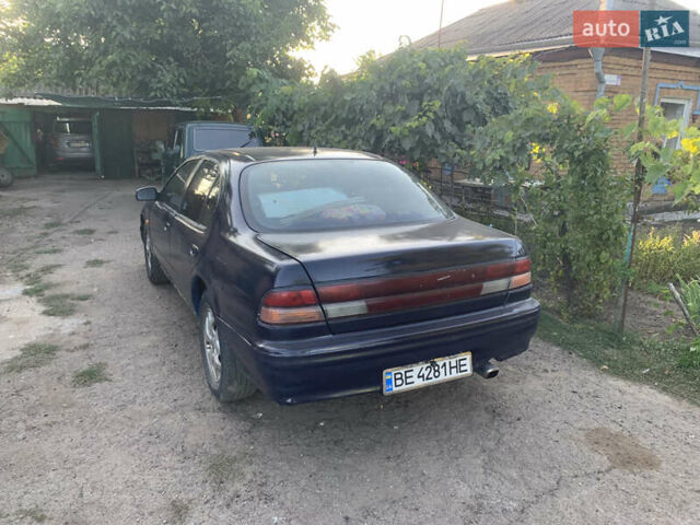 Синий Ниссан Максима, объемом двигателя 2 л и пробегом 302 тыс. км за 2300 $, фото 1 на Automoto.ua