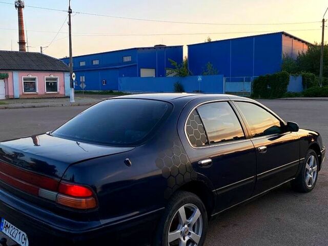 Синій Ніссан Максіма, об'ємом двигуна 3 л та пробігом 300 тис. км за 2200 $, фото 3 на Automoto.ua