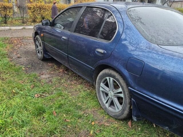 Синий Ниссан Максима, объемом двигателя 3 л и пробегом 460 тыс. км за 2200 $, фото 2 на Automoto.ua