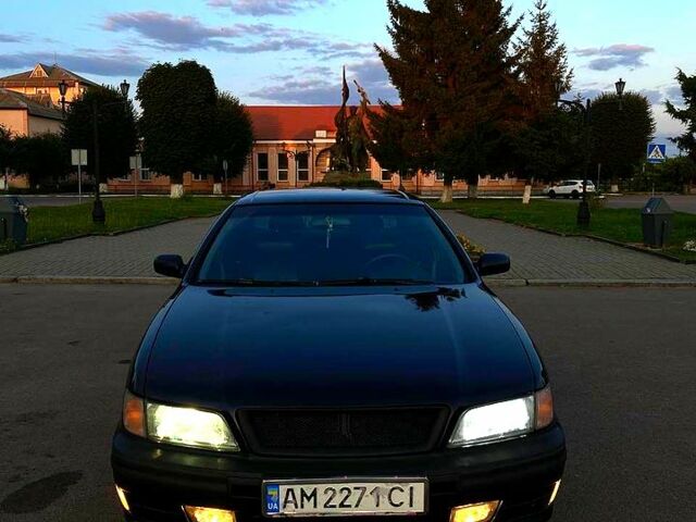 Синій Ніссан Максіма, об'ємом двигуна 3 л та пробігом 300 тис. км за 2200 $, фото 1 на Automoto.ua