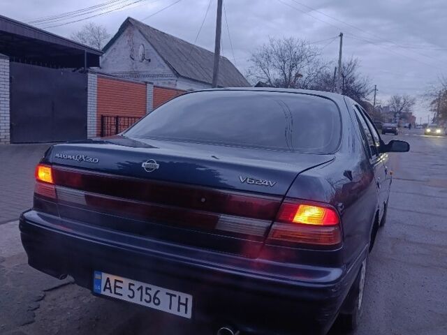 Синий Ниссан Максима, объемом двигателя 3 л и пробегом 359 тыс. км за 2300 $, фото 6 на Automoto.ua