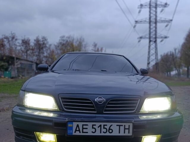Синий Ниссан Максима, объемом двигателя 3 л и пробегом 359 тыс. км за 2300 $, фото 2 на Automoto.ua