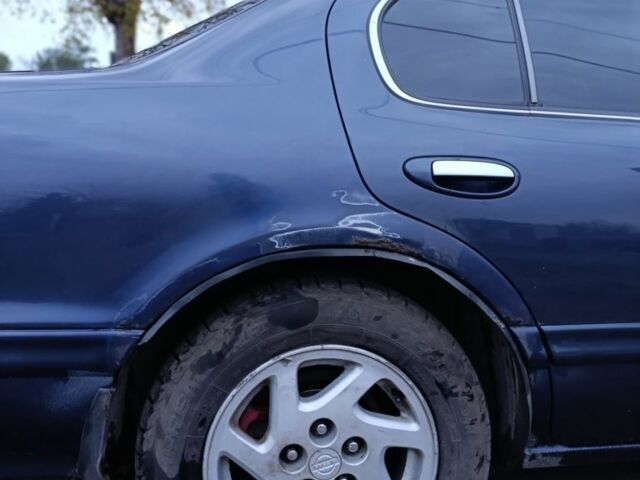 Синий Ниссан Максима, объемом двигателя 3 л и пробегом 359 тыс. км за 2300 $, фото 14 на Automoto.ua