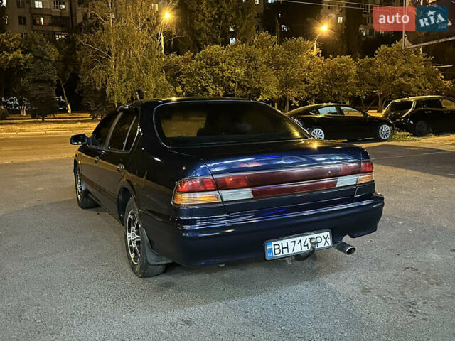 Синий Ниссан Максима, объемом двигателя 3 л и пробегом 180 тыс. км за 2700 $, фото 7 на Automoto.ua
