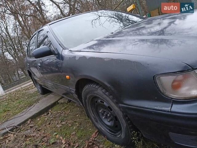 Синий Ниссан Максима, объемом двигателя 2.99 л и пробегом 500 тыс. км за 1300 $, фото 2 на Automoto.ua