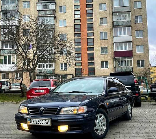 Синий Ниссан Максима, объемом двигателя 3 л и пробегом 307 тыс. км за 4300 $, фото 8 на Automoto.ua