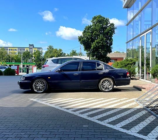 Синий Ниссан Максима, объемом двигателя 3 л и пробегом 307 тыс. км за 4300 $, фото 3 на Automoto.ua