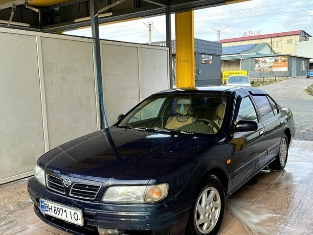 Синий Ниссан Максима, объемом двигателя 3 л и пробегом 556 тыс. км за 1600 $, фото 1 на Automoto.ua