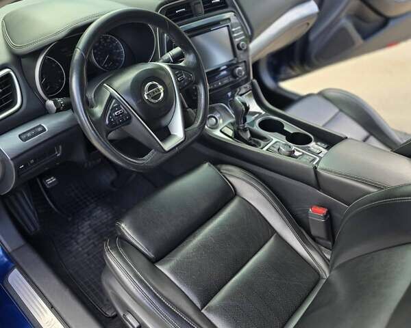 Синий Ниссан Максима, объемом двигателя 3.5 л и пробегом 215 тыс. км за 15700 $, фото 12 на Automoto.ua