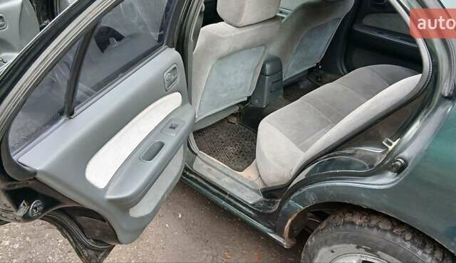 Ниссан Максима 1995 в Кривом Роге на Automoto.ua Зеленый Ниссан Максима, объемом двигателя 2 л и пробегом 500 тыс. км за 1500 $, фото 7 на Automoto.ua