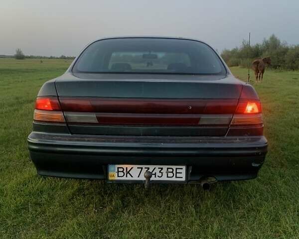 Ніссан Максіма 1995 у Дубровице на Automoto.ua Зелений Ніссан Максіма, об'ємом двигуна 2 л та пробігом 340 тис. км за 2350 $, фото 2 на Automoto.ua