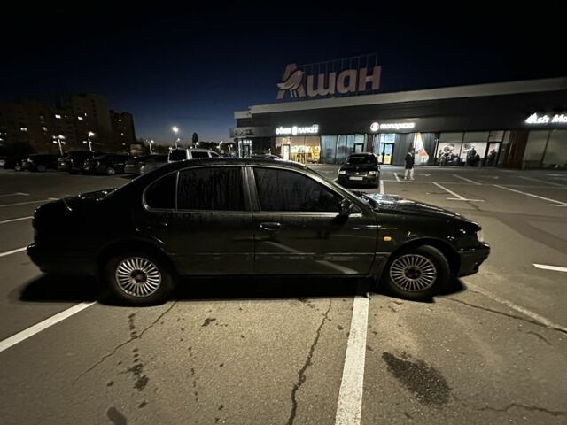 Ниссан Максима 1996 в Киеве на Automoto.ua Зеленый Ниссан Максима, объемом двигателя 2 л и пробегом 270 тыс. км за 2200 $, фото 4 на Automoto.ua