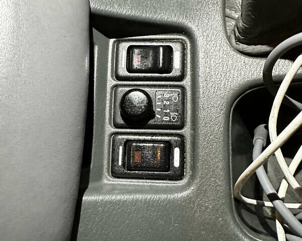 Зеленый Ниссан Максима, объемом двигателя 2 л и пробегом 280 тыс. км за 2400 $, фото 15 на Automoto.ua