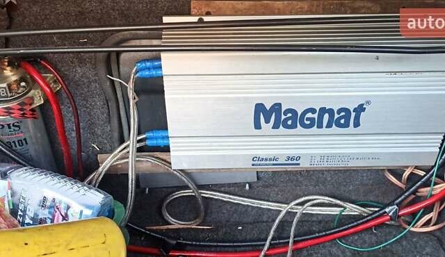 Зеленый Ниссан Максима, объемом двигателя 2 л и пробегом 234 тыс. км за 3500 $, фото 10 на Automoto.ua