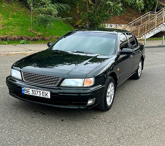 Зелений Ніссан Максіма, об'ємом двигуна 3 л та пробігом 320 тис. км за 3200 $, фото 1 на Automoto.ua