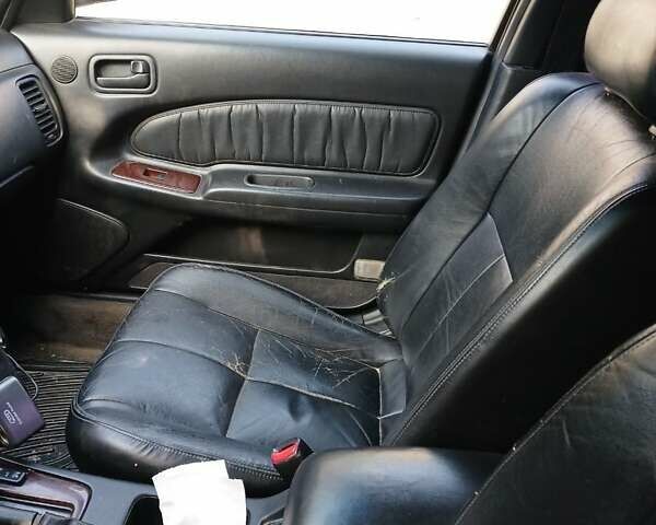 Ниссан Максима 1998 в Полтаве на Automoto.ua Зеленый Ниссан Максима, объемом двигателя 3 л и пробегом 330 тыс. км за 2340 $, фото 4 на Automoto.ua