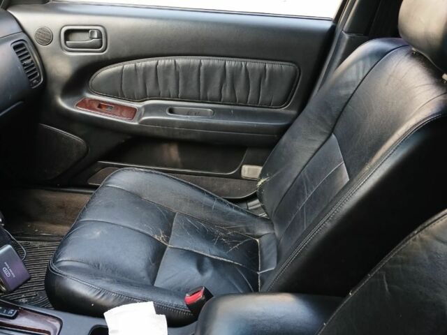 Ниссан Максима 1998 в Полтаве на Automoto.ua Зеленый Ниссан Максима, объемом двигателя 3 л и пробегом 330 тыс. км за 2340 $, фото 5 на Automoto.ua