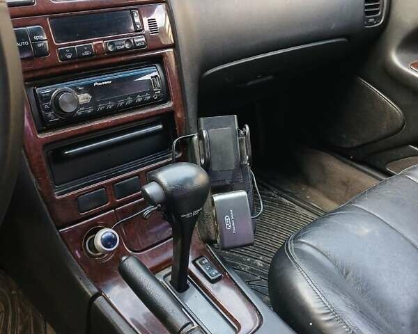Ниссан Максима 1998 в Полтаве на Automoto.ua Зеленый Ниссан Максима, объемом двигателя 3 л и пробегом 330 тыс. км за 2340 $, фото 5 на Automoto.ua
