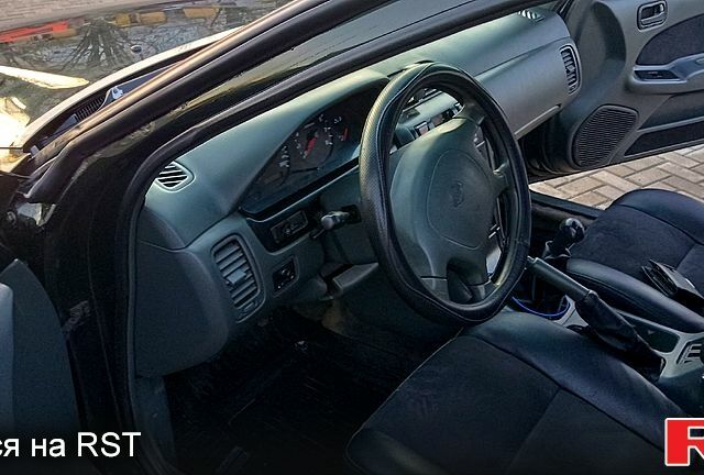 Зеленый Ниссан Максима, объемом двигателя 3 л и пробегом 250 тыс. км за 3700 $, фото 9 на Automoto.ua