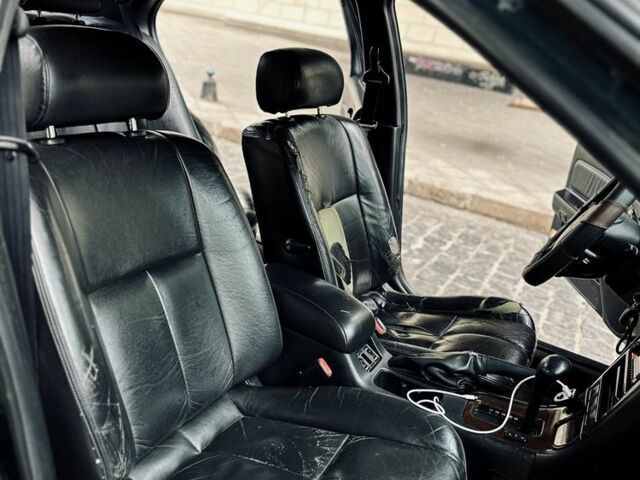 Зеленый Ниссан Максима, объемом двигателя 3 л и пробегом 250 тыс. км за 2200 $, фото 6 на Automoto.ua