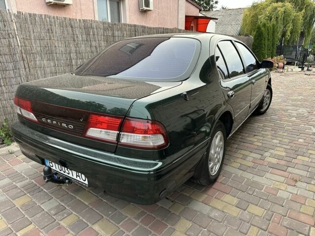 Ниссан Максима 1998 в Полтаве на Automoto.ua Зеленый Ниссан Максима, объемом двигателя 2 л и пробегом 328 тыс. км за 4000 $, фото 1 на Automoto.ua