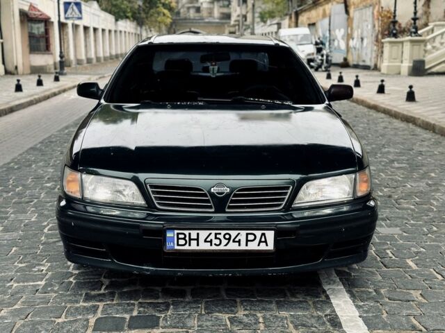 Зеленый Ниссан Максима, объемом двигателя 3 л и пробегом 250 тыс. км за 2200 $, фото 1 на Automoto.ua