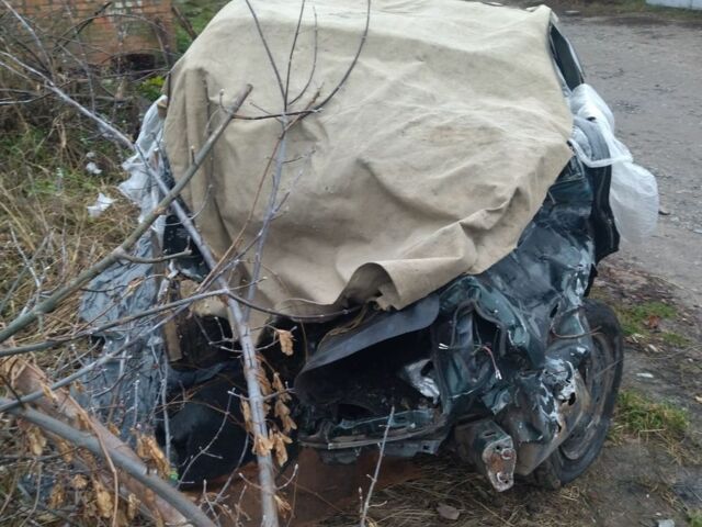 Зелений Ніссан Максіма, об'ємом двигуна 3 л та пробігом 444 тис. км за 1111 $, фото 2 на Automoto.ua