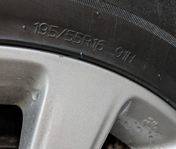 Білий Ніссан Мікра, об'ємом двигуна 1.5 л та пробігом 245 тис. км за 3999 $, фото 4 на Automoto.ua