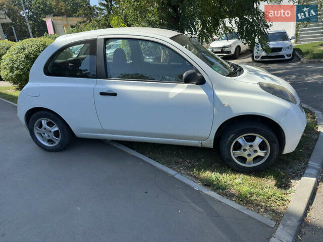 Белый Ниссан Микра, объемом двигателя 1.24 л и пробегом 234 тыс. км за 3900 $, фото 1 на Automoto.ua