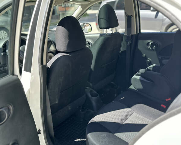 Белый Ниссан Микра, объемом двигателя 1.2 л и пробегом 100 тыс. км за 6800 $, фото 5 на Automoto.ua