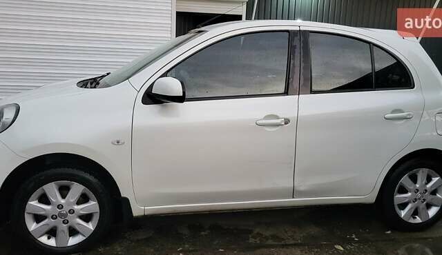 Белый Ниссан Микра, объемом двигателя 1.2 л и пробегом 110 тыс. км за 8000 $, фото 4 на Automoto.ua