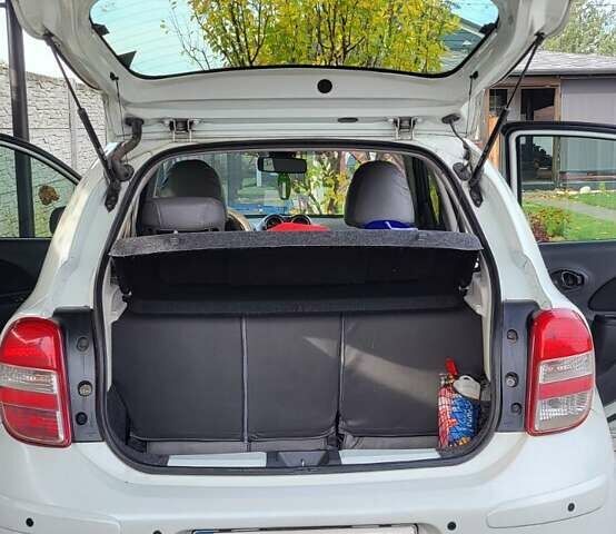 Белый Ниссан Микра, объемом двигателя 1.2 л и пробегом 110 тыс. км за 8000 $, фото 7 на Automoto.ua