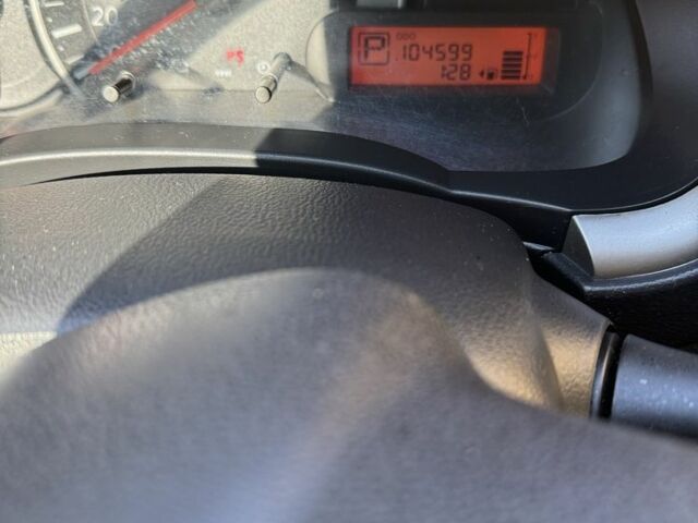 Белый Ниссан Микра, объемом двигателя 1.2 л и пробегом 104 тыс. км за 8400 $, фото 7 на Automoto.ua