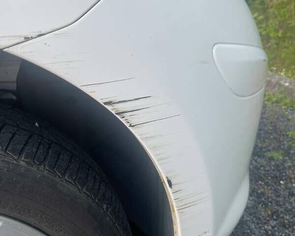 Білий Ніссан Мікра, об'ємом двигуна 1.2 л та пробігом 112 тис. км за 7300 $, фото 4 на Automoto.ua