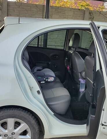 Белый Ниссан Микра, объемом двигателя 1.2 л и пробегом 110 тыс. км за 8000 $, фото 9 на Automoto.ua